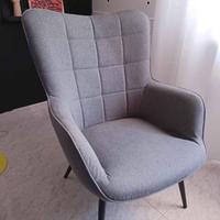 Poltrona con poggiapiedi