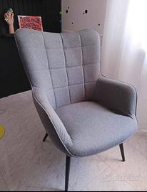 Poltrona con poggiapiedi