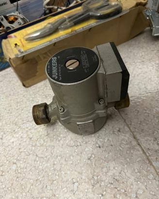Pompa Circolatore Junkers 8717204173 riscaldamento