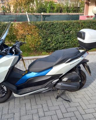 Scooter HONDA FORZA 125 - € 2800