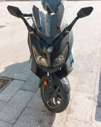 Scooter CruySym 300