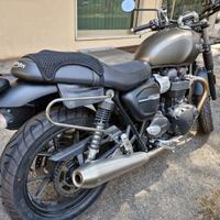 Triumph Street Twin 900