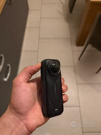 Insta360 x5 8k ultimo modello + kit moto + micro