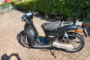 Scooter Aprilia 50 anno 2012