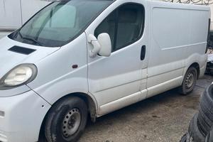 Opel Vivaro 1.9 CDTI Furgone con problemi al motor