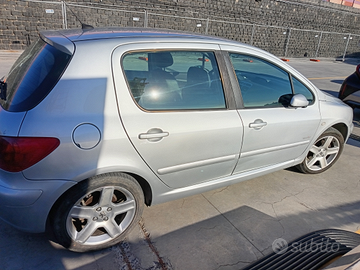 Peugeot 307 2.0 16v benzina GPL