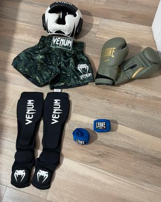 abbigliamento completo muay thai/ boxe