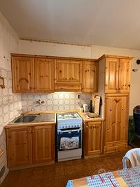 Cucina legno di pino stile rustico