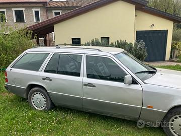 Mercedes w124 station wagon