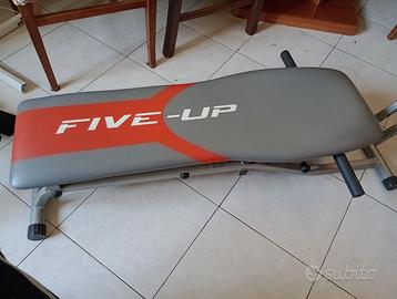 Five-up panca fitness per ginnastica e addominali.