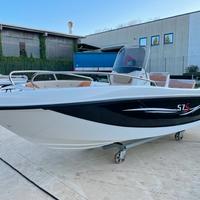 Trimarchi 57S con Honda BF40E nuova 2025