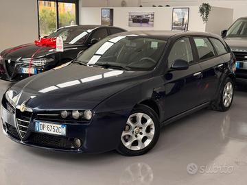 Alfa Romeo 159 1.9 JTDm 16V Sportwagon Distinctive