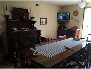 Porzione di casa indipendente con garage doppio