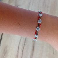 Bracialetto a fiori e ciliege fatte a mano