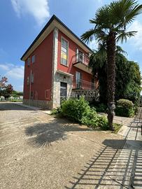 RIF. 504 VILLA BIFAMILIARE CON DUE BOX, DUE CANTIN