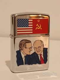 Zippo da collezione Bush Gorbaciov Guerra Fredda