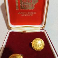 Gemelli placcati d'oro vintage London badge button