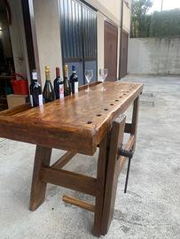 Antico banco falegname da lavoro