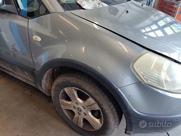 Parafango destro FIAT SEDICI del 2006