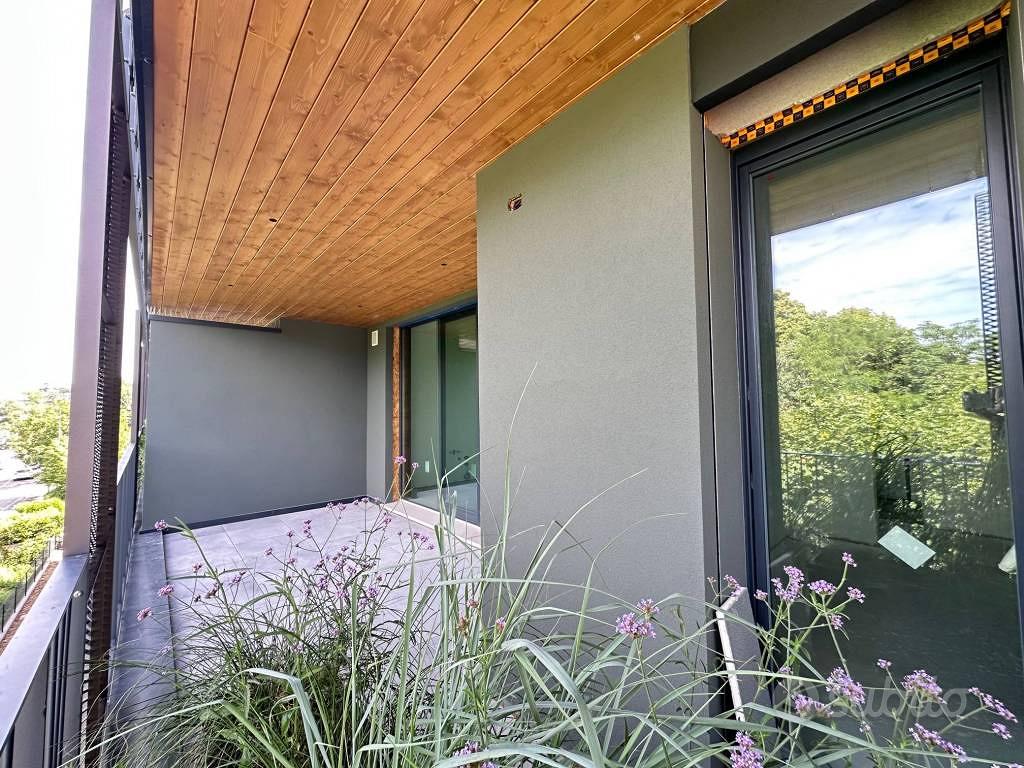 Appartamento di 90 m² con 5 locali e box auto a Tr - Altro