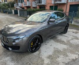 Maserati Levante V6 AWD Granlusso