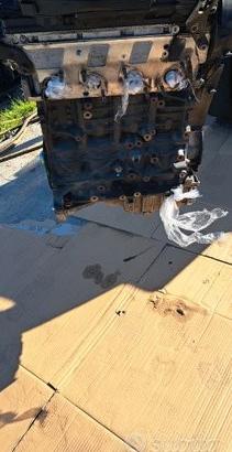 Motore audi 4 2012 2,0D sigla CAGB