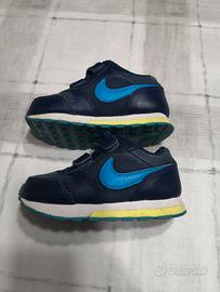 Scarpa bimbo Nike nr. 23,5