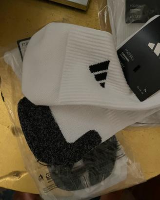 Calze  addidas corte bianche o nere