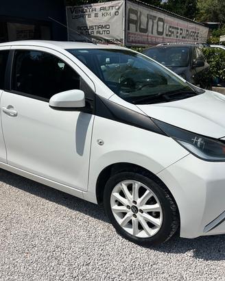 Toyota Aygo 1.0 *77000KM* X-WAVE FULL