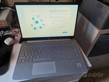 Pc portatile HP 15.6" Intel Core i5 con Windows 11