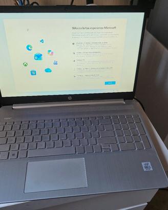 Pc portatile HP 15.6" Intel Core i5 con Windows 11
