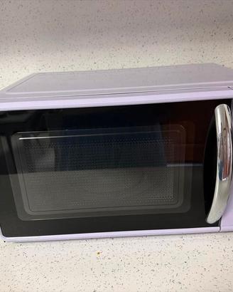 microonde SilverCrest color lilla pastello