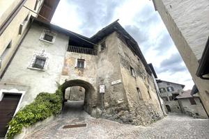 CASA SEMINDIPENDENTE A VIONE