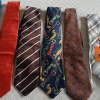 Lotto di sei cravatte