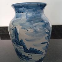 Vaso in porcellana di Albisola