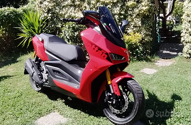 Scooter Wottan Storm R125