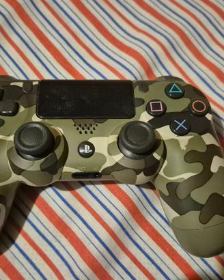 Pad ps4 stile mimetico + stazione ricarica (usato)