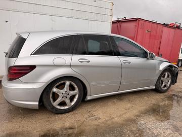 MERCEDES CLASSE R RICAMBI USATI