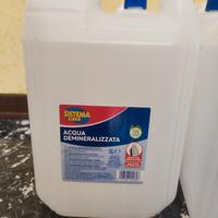 6 taniche acqua vuote da 5 LT ciascuna