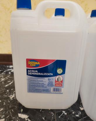 6 taniche acqua vuote da 5 LT ciascuna
