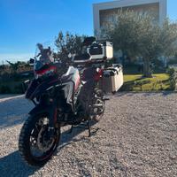 Benelli TRK 702 x con valigie - Garanzia al 2027