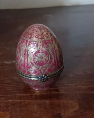 Cofanetto portagioie a forma di uovo decorativo