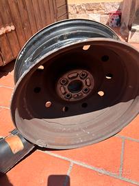 Cerchi auto in ferro 15” 4 fori
