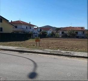 Terreno Edificabile 663mq angolare e pianeggiante
