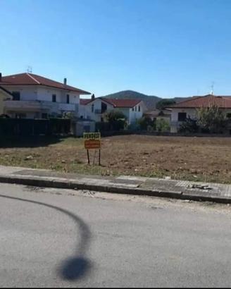 Terreno Edificabile 663mq angolare e pianeggiante