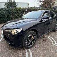 Alfa Romeo Stelvio 2.2 Turbodiesel 210 CV AT8 Q4 B