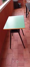 banco di scuola in formica verde