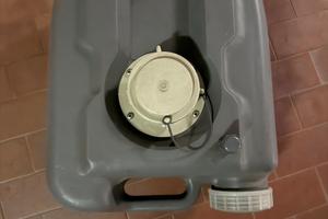 Serbatoio per wc camper