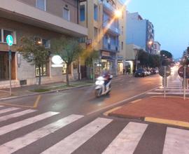 Pescara Centro Storico ampio locale corte esterna