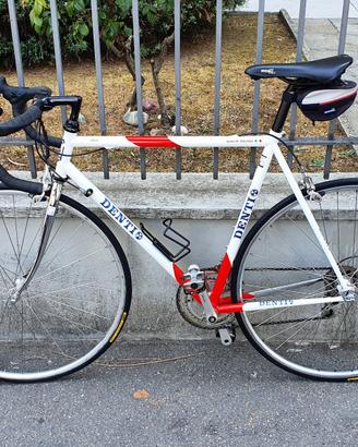 Bici da corsa con contachilometri